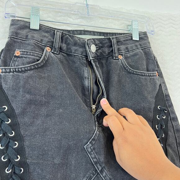 Topshop Moto Black Cutoff Demin Lace Up Edgy Biker Grunge Mini Skirt Womens 4 - Picture 7 of 12